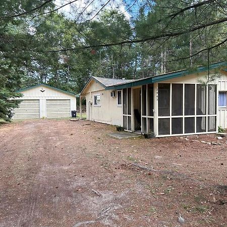 Royce'S Outpost Rustic Cabin Nearby Trails Mio Bagian luar foto