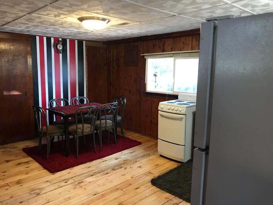 Royce'S Outpost Rustic Cabin Nearby Trails Mio Bagian luar foto
